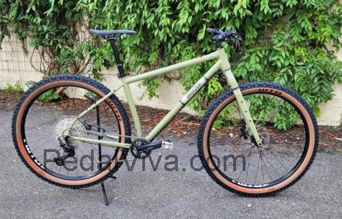 Breezer Thunder ficha tecnica 